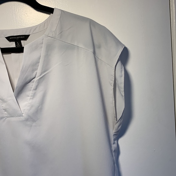 Like new, never worn - Banana Republic blouse - Picture 3 of 5